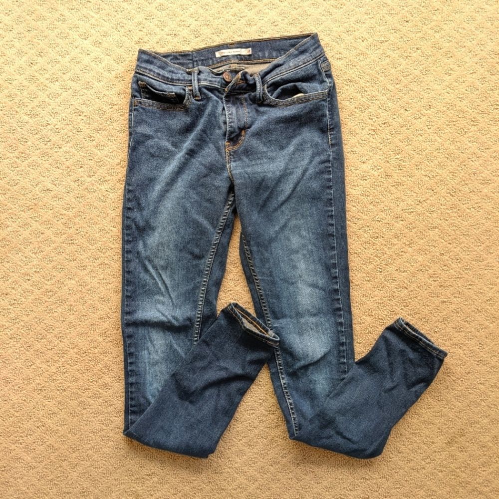 Levi 710s Super Skinny Size 26
